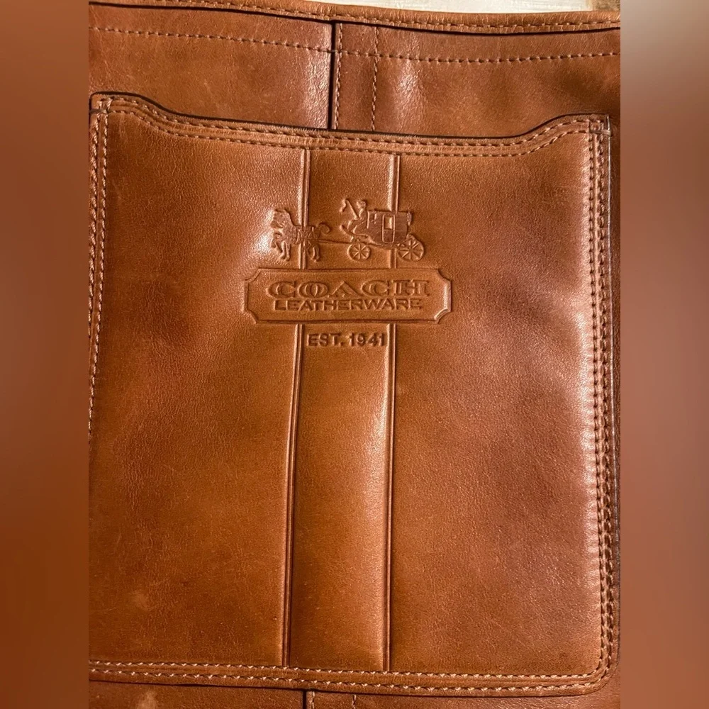 Coach Brown Leather Crossbody Bag | Classic Vintage Style | Adjustable Strap - Picture 7 of 7